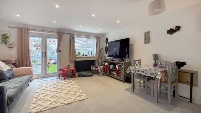 Chantry Court, Southwick photo 4