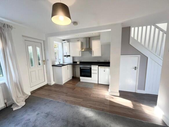3 bed Terraced to rent Image 4