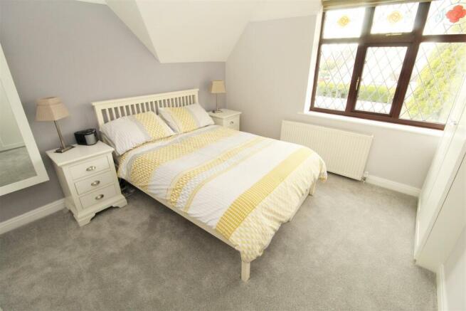 Bed1a.JPG