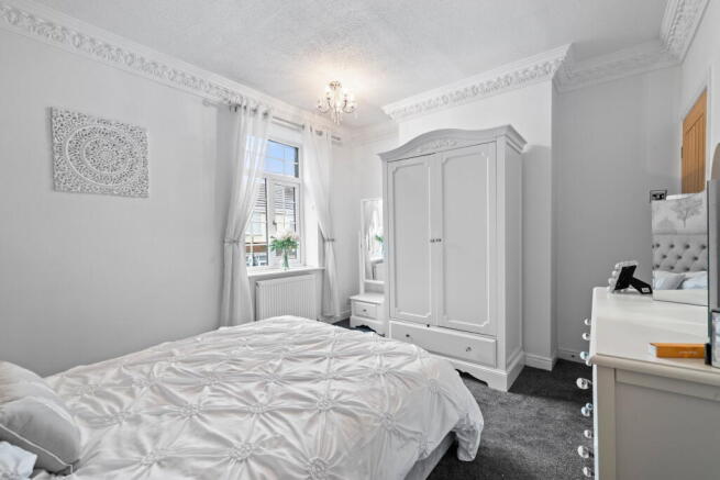 3 bed Terraced for sale Image 8