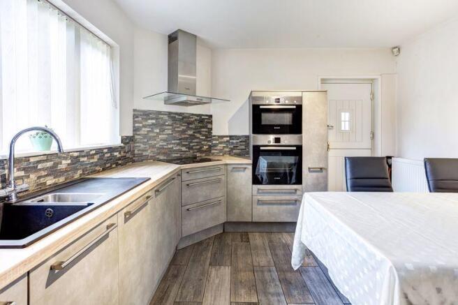 BREAKFAST KITCHEN