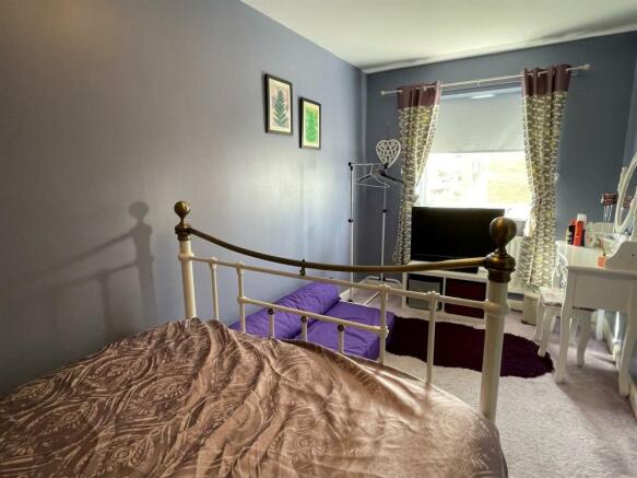 Bedroom...jpg