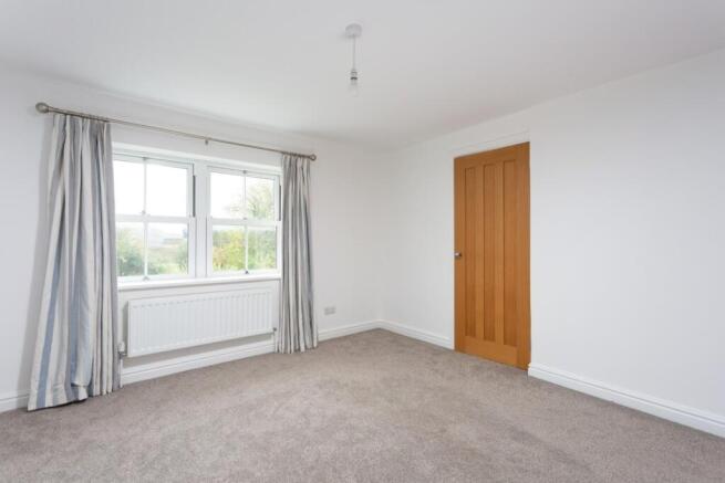 3 bed Detached to rent Image 8