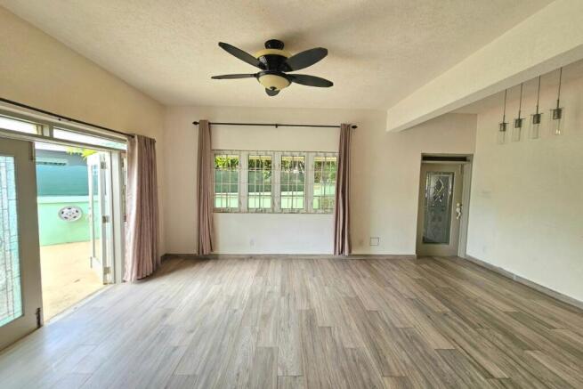 atlantic-pearl-120-dining-room.jpg