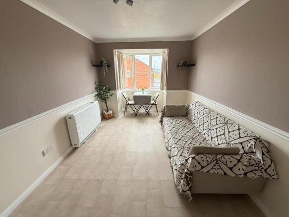 Falcon Close, Dunstable photo 2