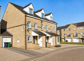 44, Brander Close, Bradford BD10 8SY