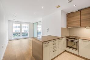 28, 5 Compass House, Park Street, London SW6 2FB