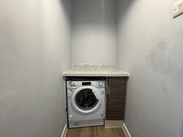 2 bed Terraced to rent Image 7