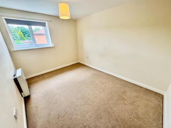 2 bed Flat for sale Image 7
