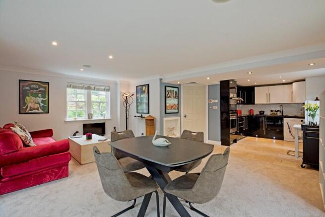 3 bed Detached for sale Image 12