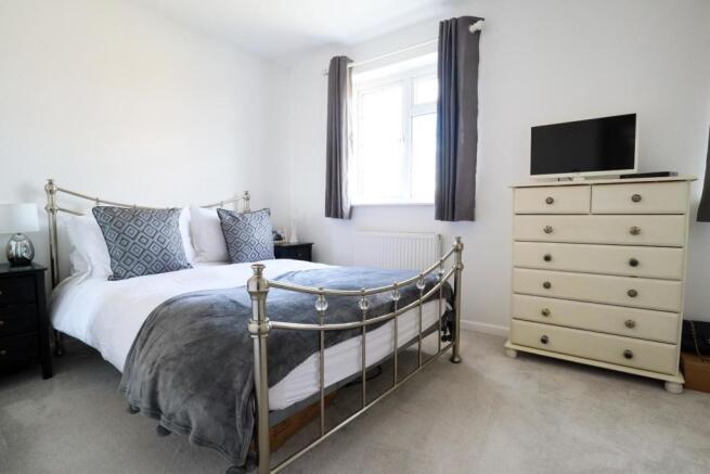 Bedroom 1.jpg