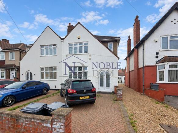 THREE BEDROOM SEMI-DETACHED HOUSE IN HOUNSLOW