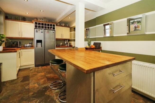 BREAKFAST KITCHEN