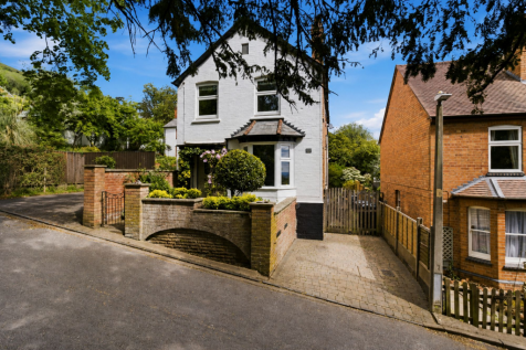 Rose Dale 5 Assarts Road WR14 4HW