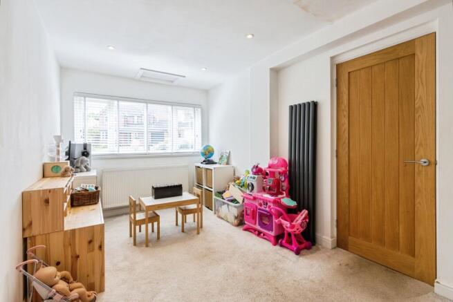 4 bed Detached for sale Image 7