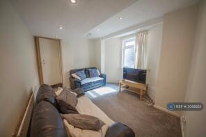 Basement Flat, 167, Hyde Park Road, Hyde Park, Leeds LS6 1AH