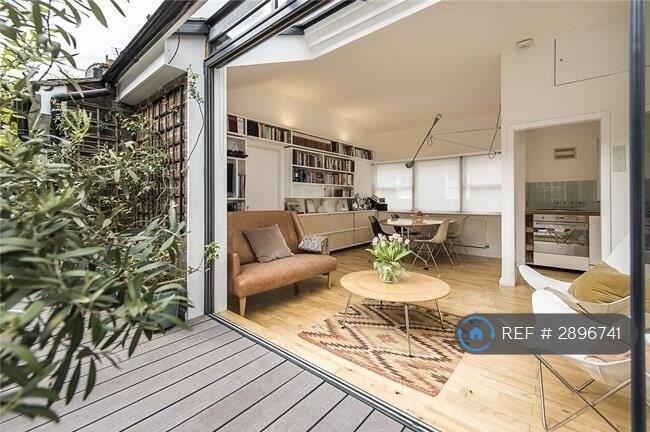 Living Room/Terrace