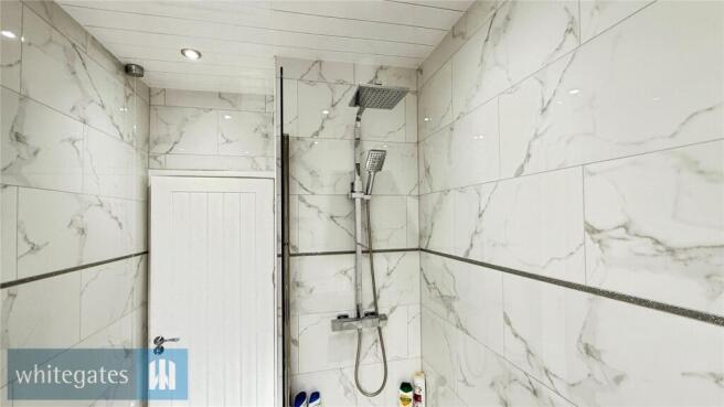 3 bed Terraced to rent Image 8
