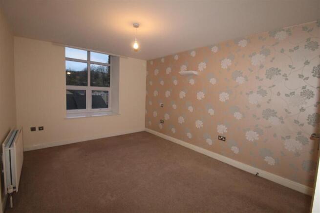 2 bed Apartment to rent Image 7
