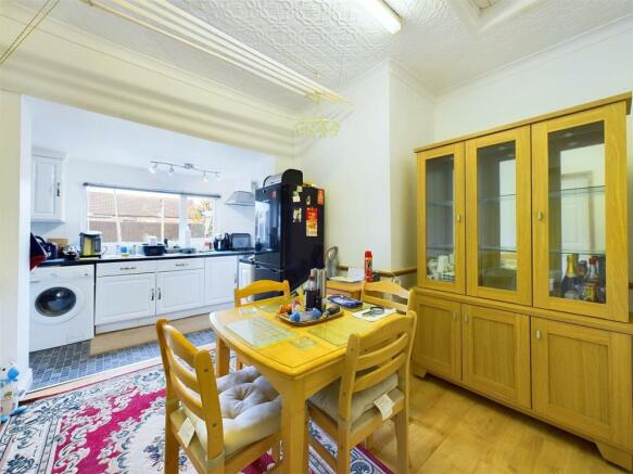 Kitchen/Dining room