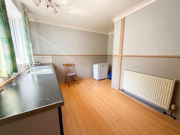 3 bed Terraced for sale Image 5