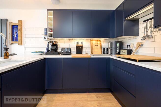 3 bed Semi-Detached for sale Image 6