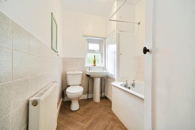 2 bed Semi-Detached Bungalow for sale Image 12