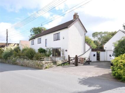 A Deceptively Large Four Bedroom House in Chilcompton