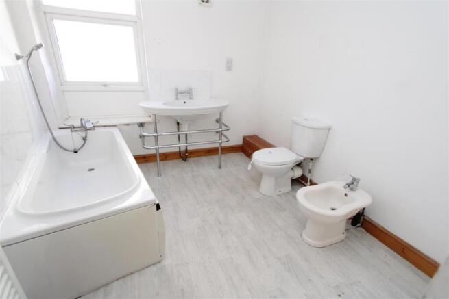 2 bed Semi-Detached for sale Image 7
