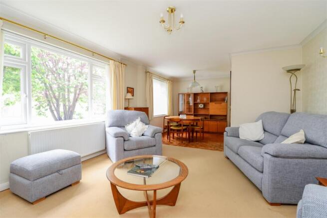 Kidmans Close, Horsham photo 4