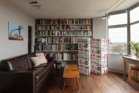 Trinity Court, London WC1X