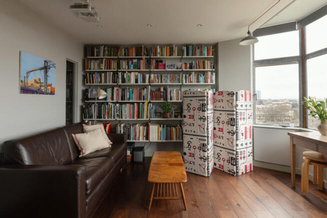 329272 - RF-TRINITY-COURT-WC1X-014.jpg