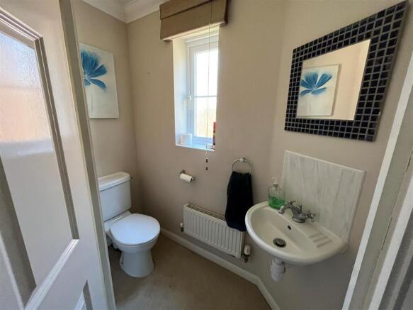 Toilet.jpg