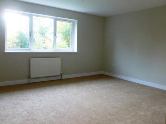 MASTER BEDROOM: