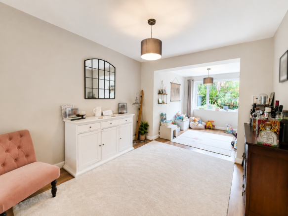 3 bed Semi-Detached for sale Image 6