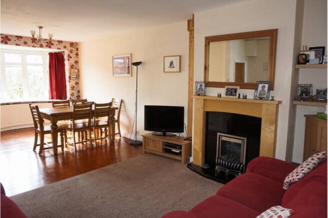 Lounge/Dining Room