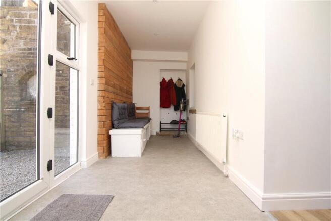 4 bed Detached for sale Image 10