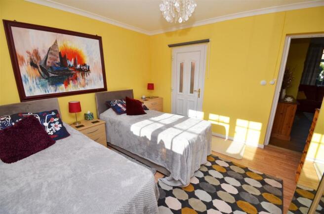 OFFICE/ RECEPTION ROOM