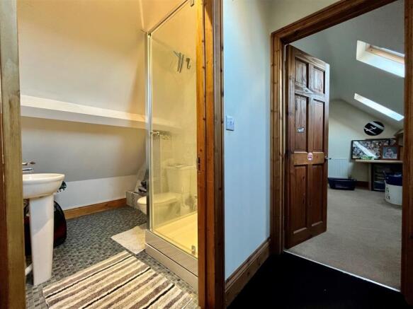 Ensuite.jpg