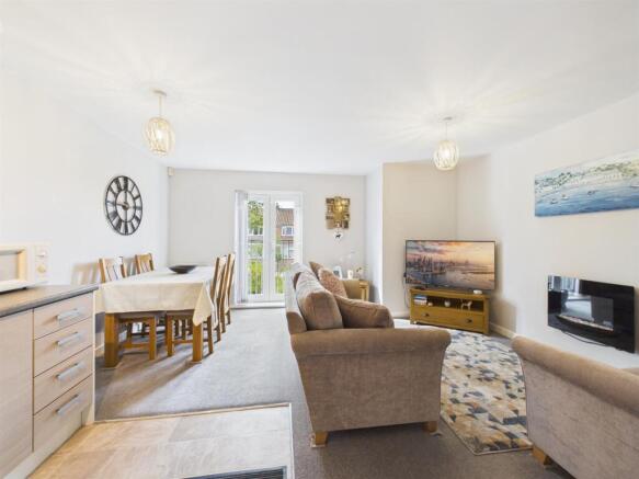 1 bed Flat for sale Image 5
