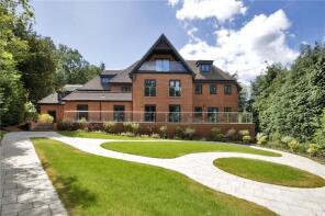 Flat 9, Green Hedges, Westerham Road, Limpsfield RH8 0EE