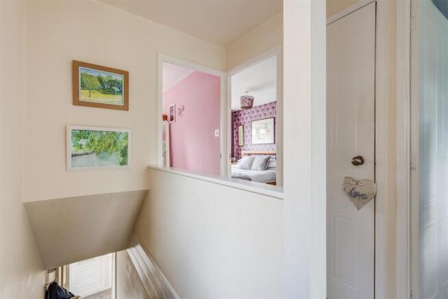 36FarnabyDrive(Interior)(14of25).jpg