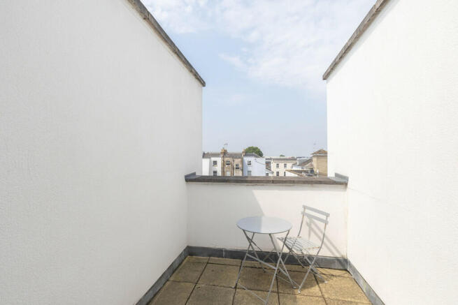 14 Regency Place-...