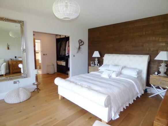 Master Bedroom / Bedroom 1