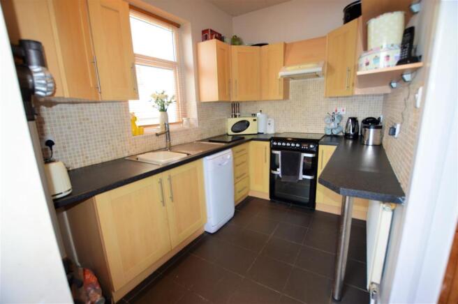 KITCHEN/BREAKFAST ROOM