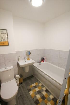 HOUSE BATHROOM