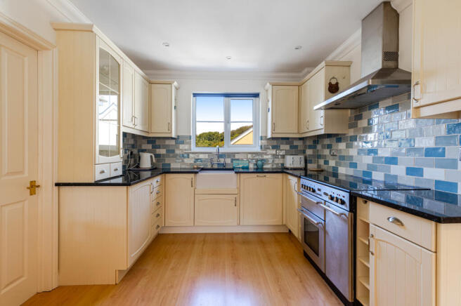 A15 - 7 Coleridge House, Chillington - 260724