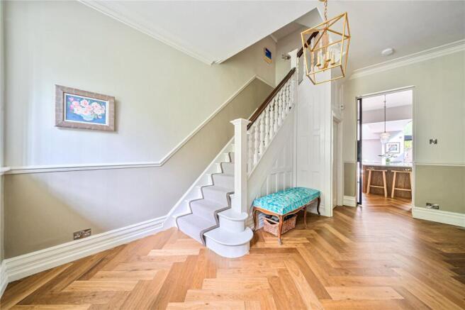 5 bed Semi-Detached for sale Image 11