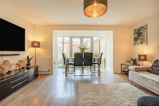 8497998-interior04.jpg