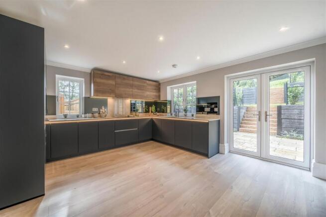 kitchen dining room 3.jpg